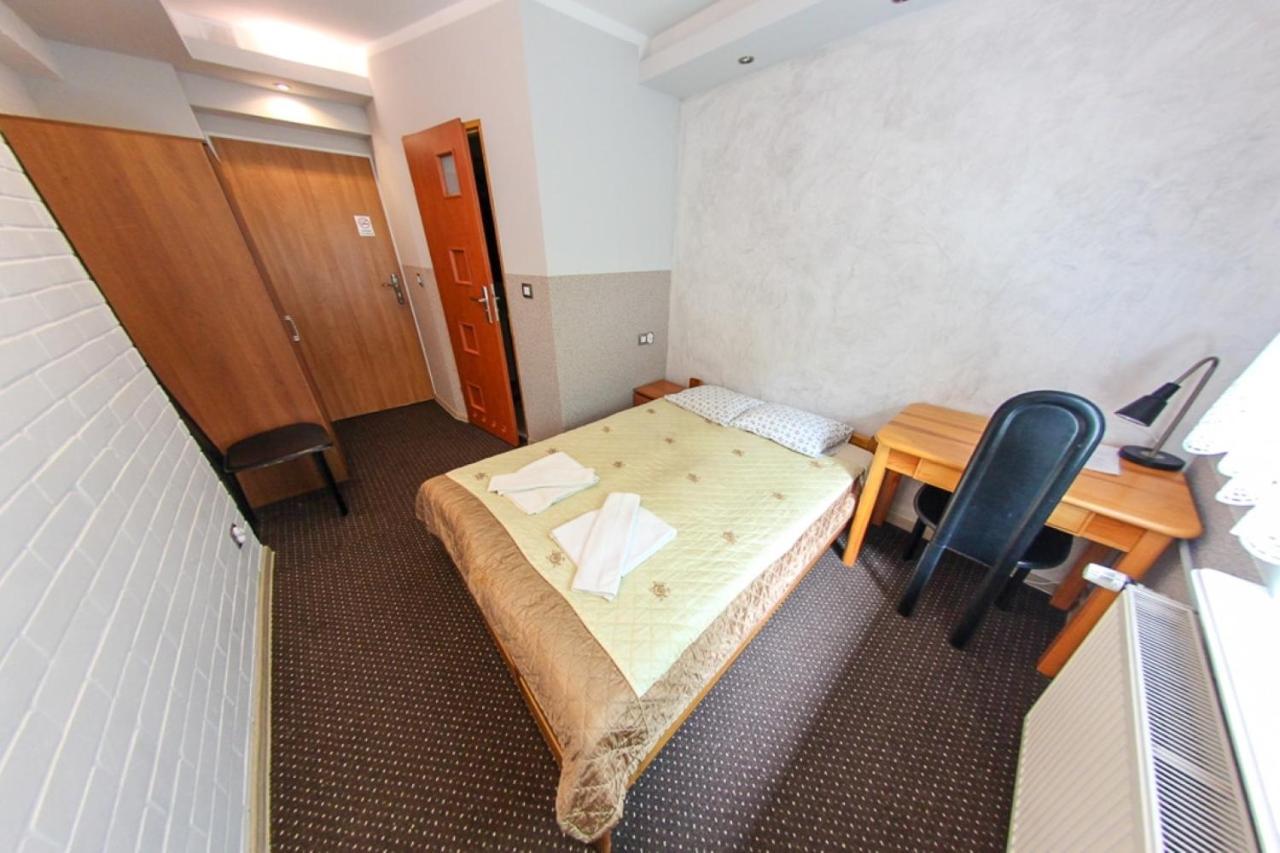 Pensjonat U Janiny Boleslawiec Exterior photo